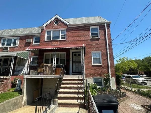 61-53 219th Street , Unit 2, Oakland Gardens, NY 11364