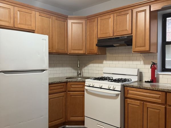 115 Bedford , Hartford, CT 06120