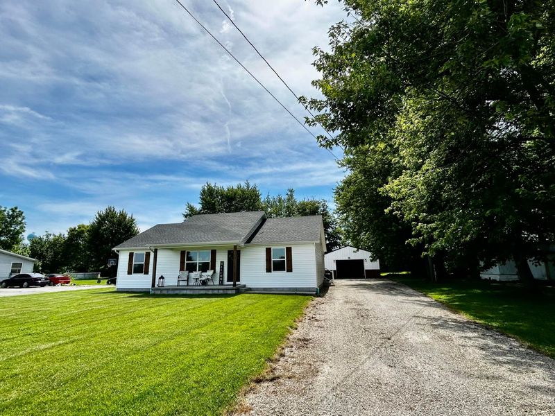 4857 Dickey Road NE, Bloomingburg, OH 43106 Photo 2
