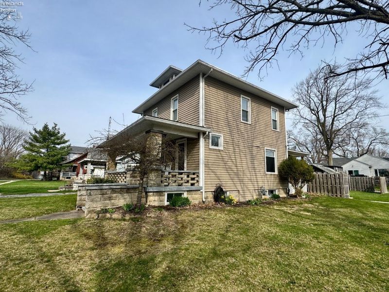 302 W 2nd Street, Port Clinton, OH 43452 Photo 36