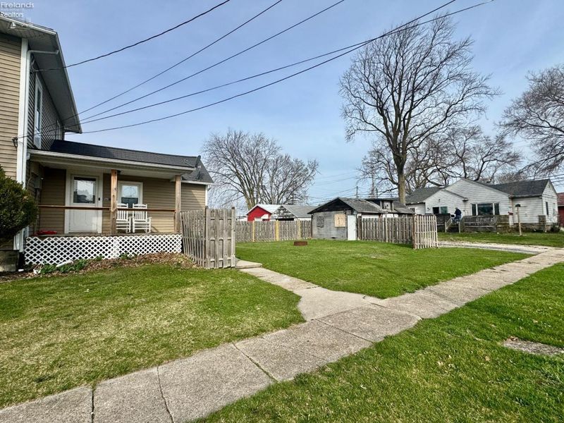 302 W 2nd Street, Port Clinton, OH 43452 Photo 37