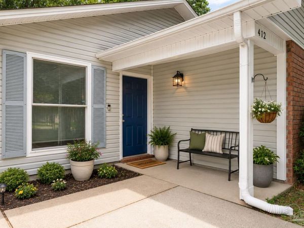 412 Oak Knoll Ln, Pensacola, FL 32506
