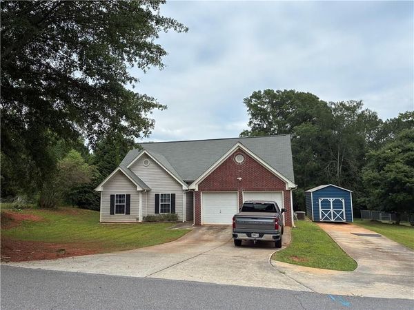 232 McArthur Street , Commerce, GA 30529