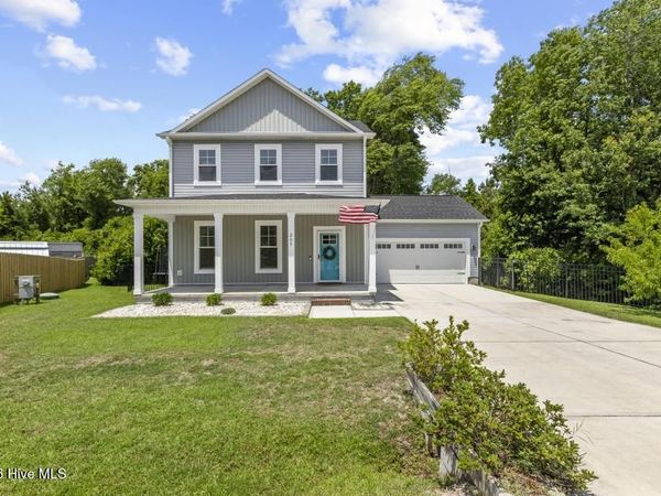 205 Bangor Court , Hubert, NC 28539