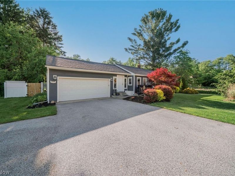 543 N Lake Street, Madison, OH 44057 Photo 2