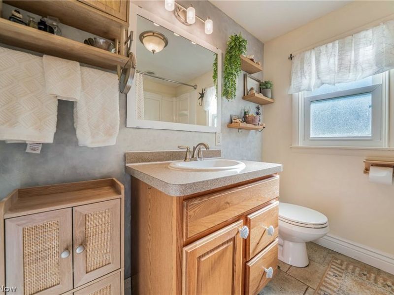 543 N Lake Street, Madison, OH 44057 Photo 26