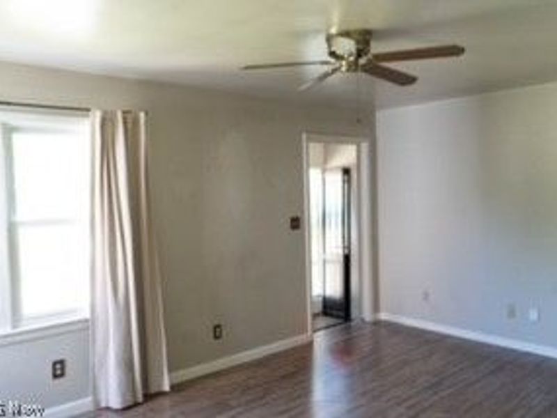 1176 Easton Drive, Akron, OH 44310 Photo 5