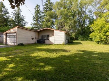 8276 Hamilton Drive , Baldwinsville, NY 13027