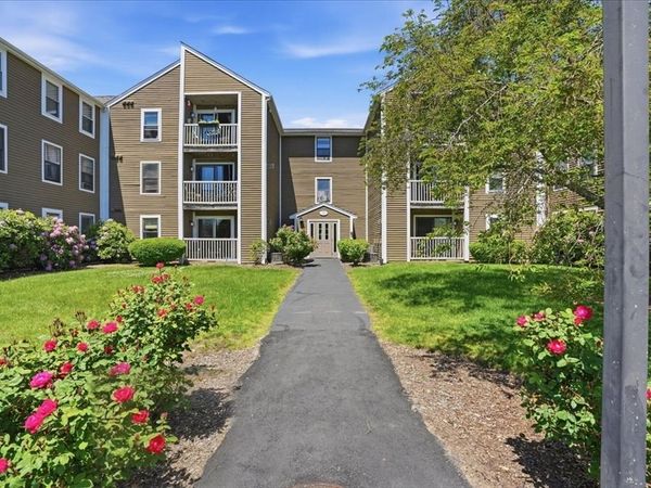 3 Marc Dr, Unit 3B1, Plymouth, MA 02360