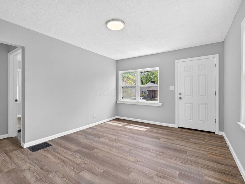 1406 E 18th Avenue , Columbus, OH 43211 Photo 5