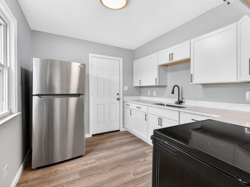 1406 E 18th Avenue , Columbus, OH 43211 Photo 7
