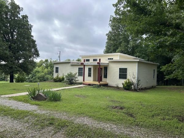 318 S Riggsville Drive, Mountain View, AR 72560