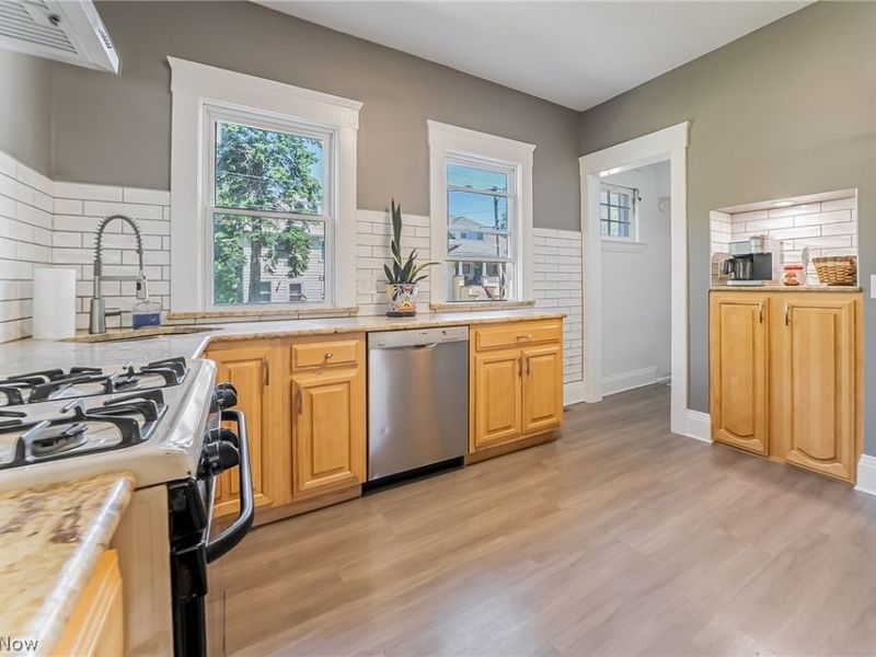 4220 W 36th Street, Cleveland, OH 44109 Photo 15