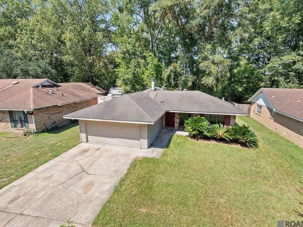 9040 Metairie Dr, Baton Rouge, LA 70810