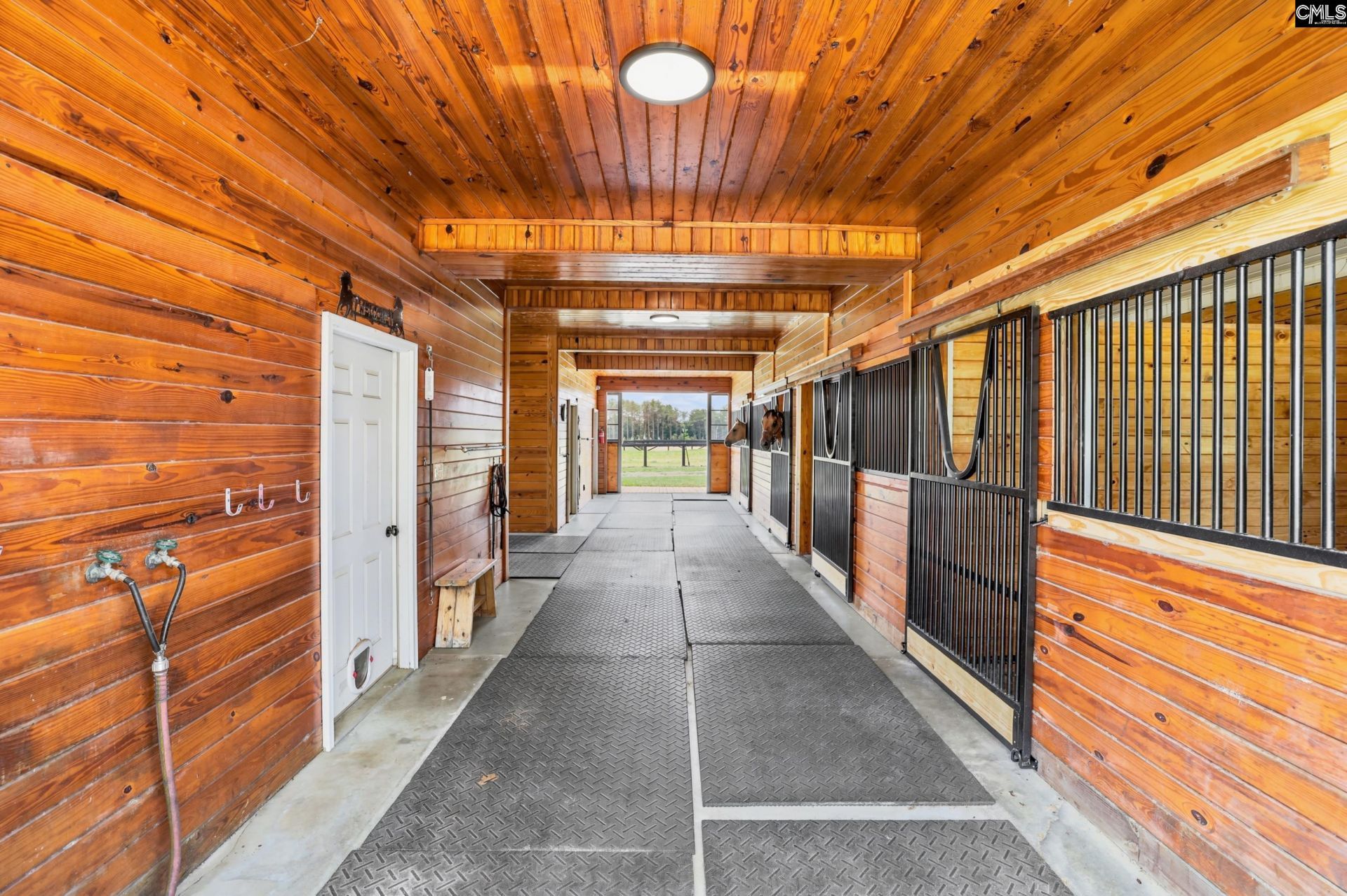 8520 Stock Horse Trail  Photo 10