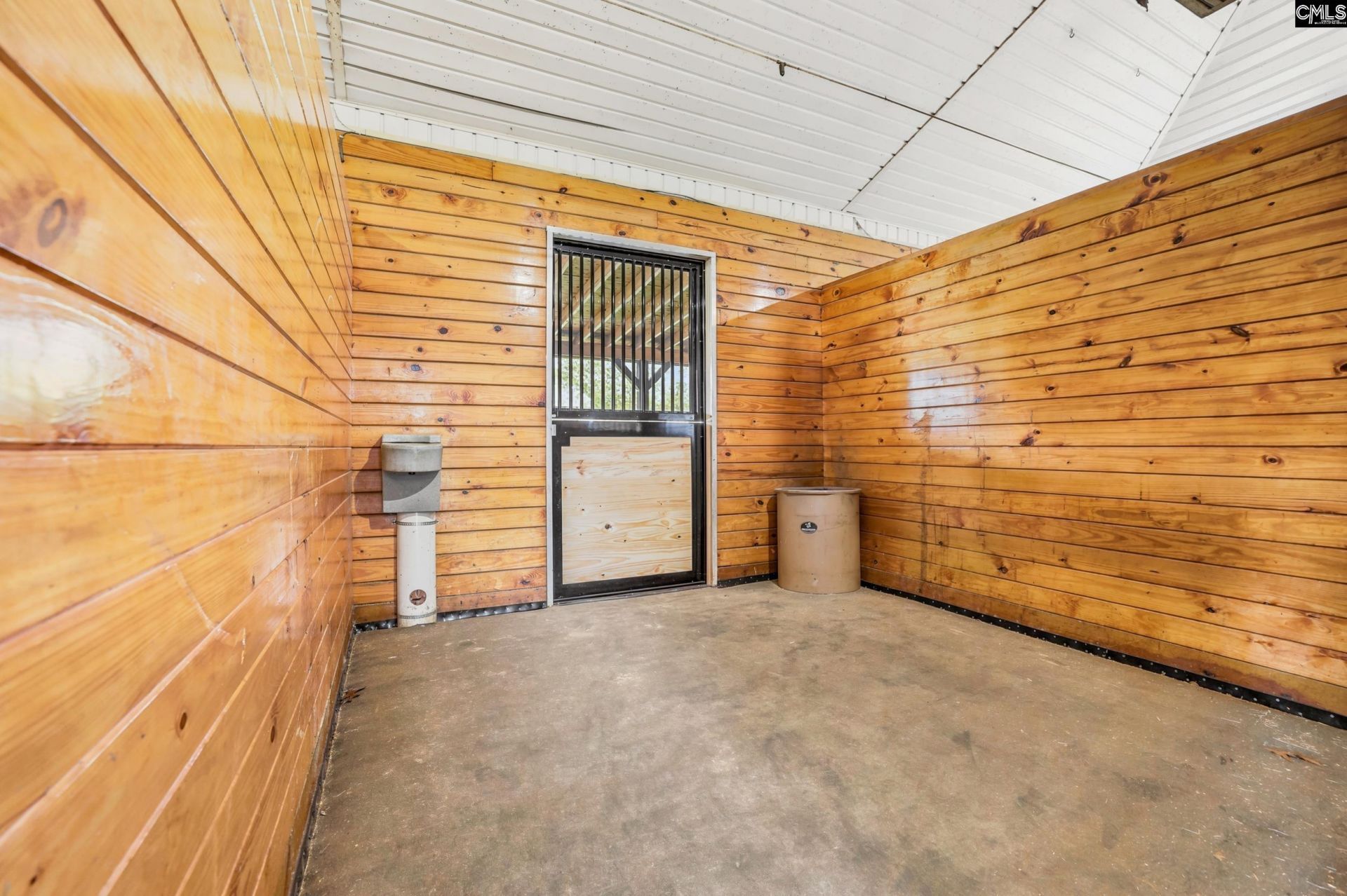 8520 Stock Horse Trail  Photo 11