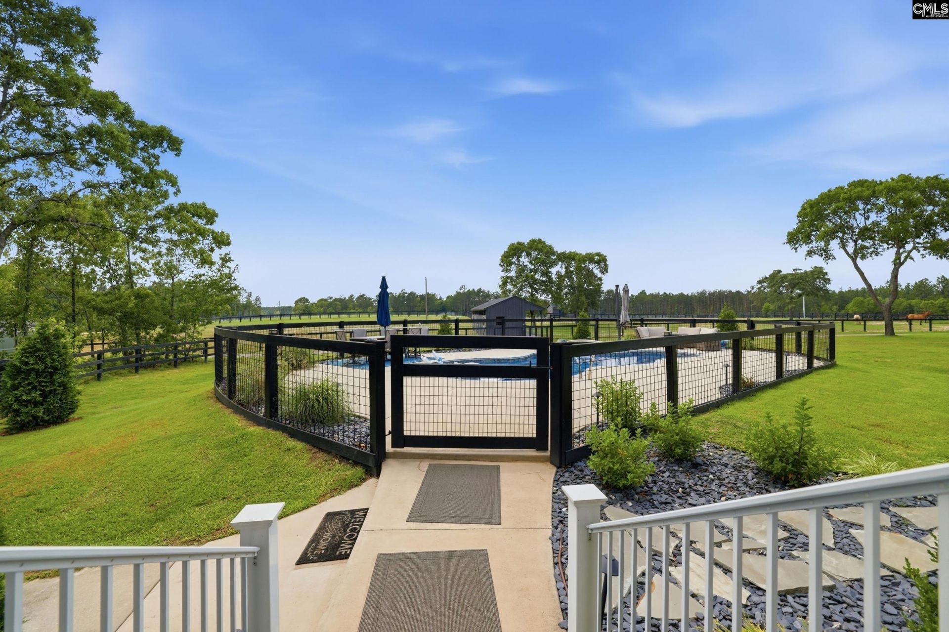 8520 Stock Horse Trail  Photo 32