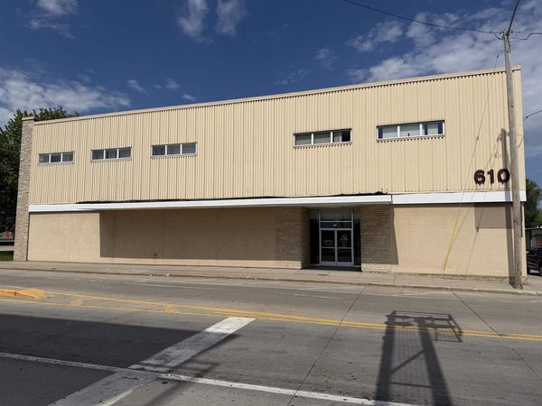 610 S BROADWAY STREET, Green Bay, WI 54302