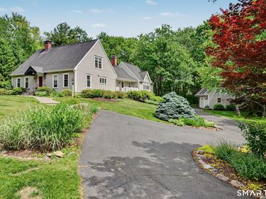 31 Blueberry Hill, Bridgewater, CT 06752