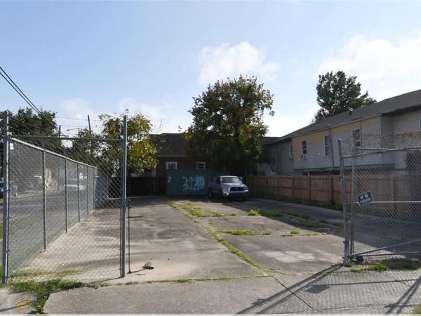3700 LASALLE Street, New Orleans, LA 70115