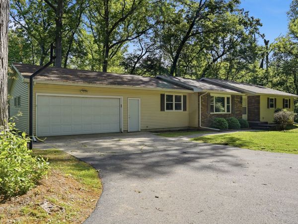 7261 S Ridge Road , Dixon, IL 61021