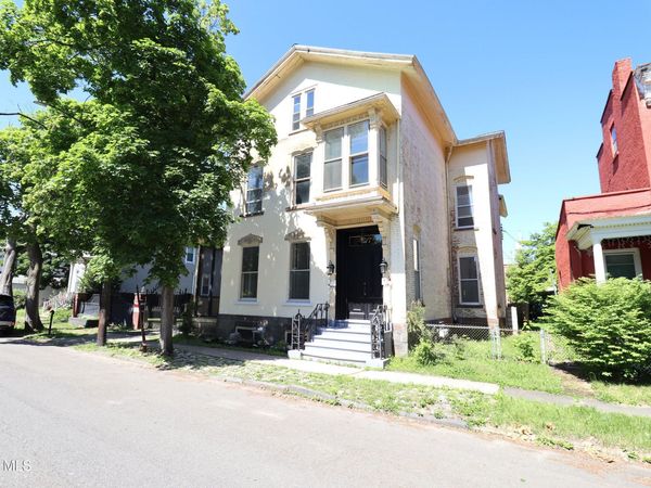 517 3rd Avenue, Troy, NY 12182