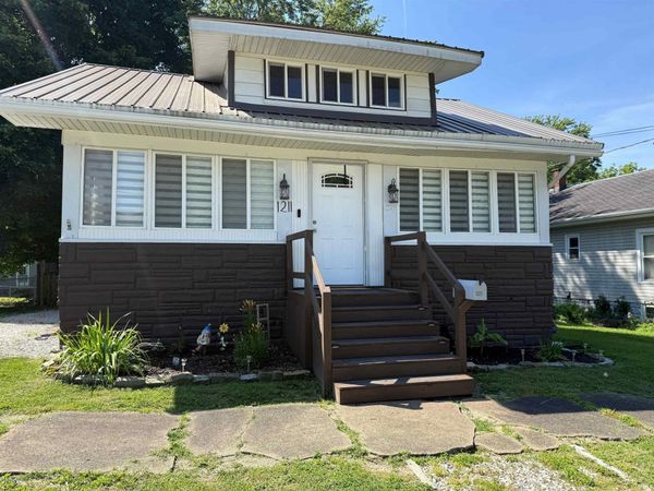 1211 E Spruce Street, Petersburg, IN 47567