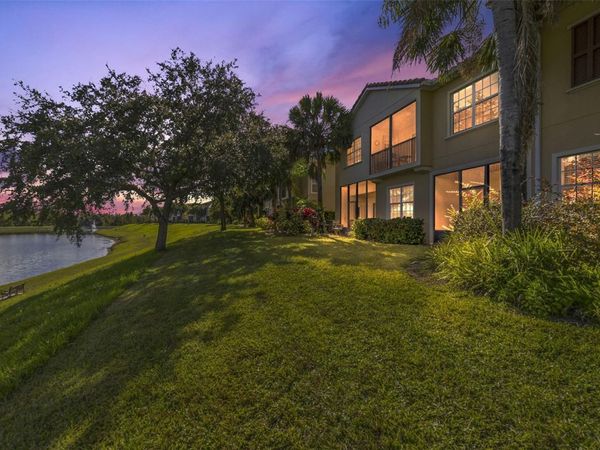 2827 OAKWATER DRIVE , KISSIMMEE, FL 34747