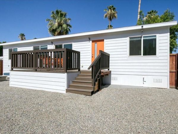 102 Fondulac Street, Palm Springs, CA 92264
