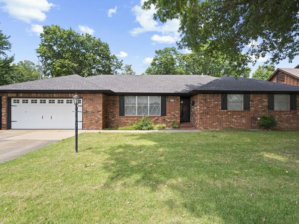318 Sunset Drive , Vinita, OK 74301