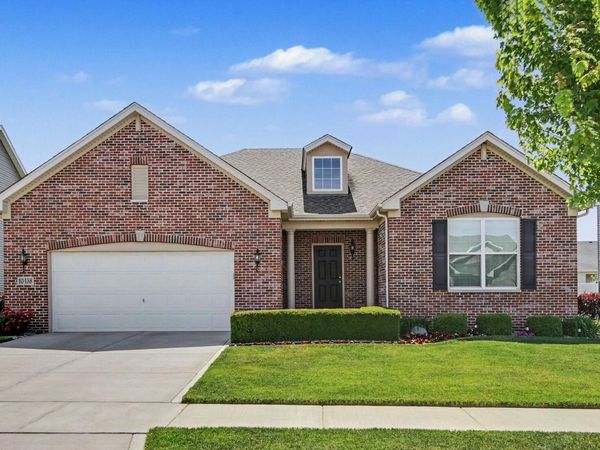 10458 Red Oak Drive, St. John, IN 46373