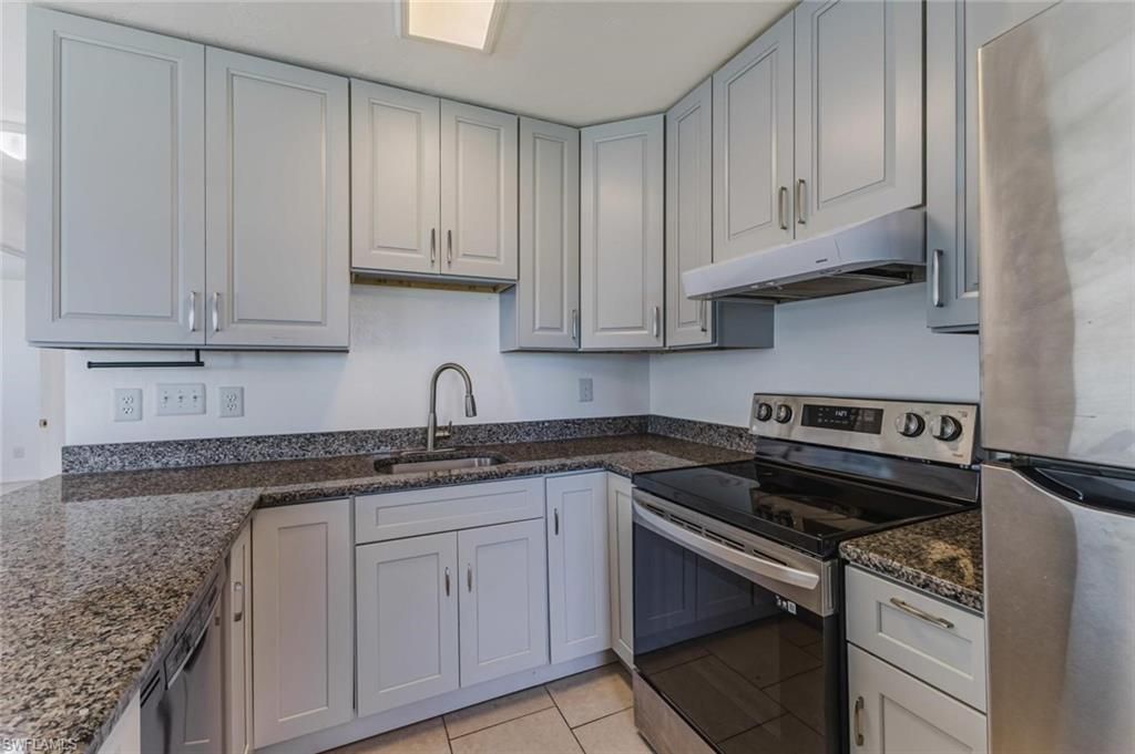 16595 Davis Rd , Fort Myers, FL 33908 Photo