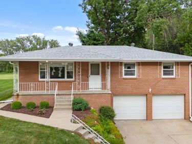 7963 S 45 Avenue, Bellevue, NE 68157