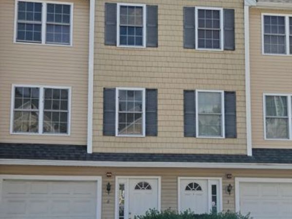 417 Hildreth Street, Unit 6, Lowell, MA 01850