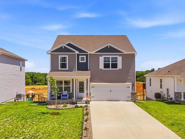 3179 Scanlon Farms Rd, Coralville, IA 52241