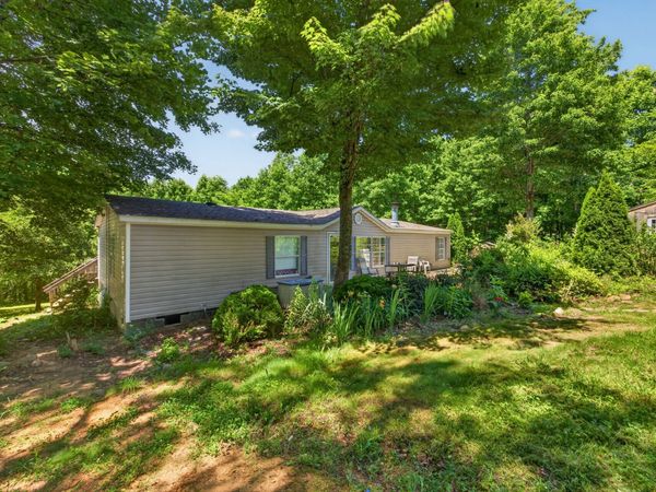 40460 Indian Creek Trl , Crawford, TN 38554
