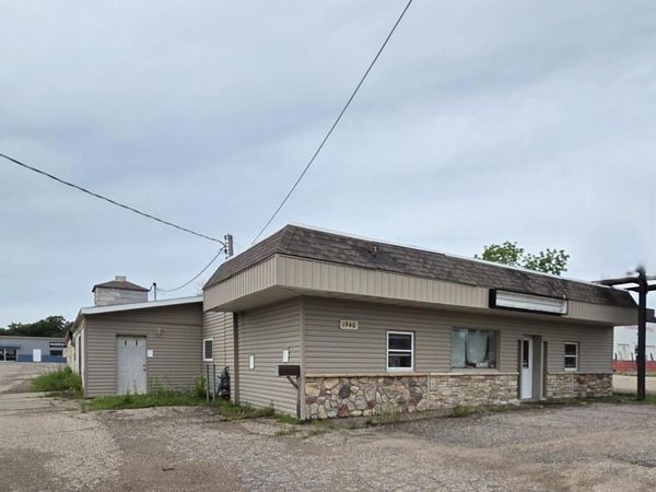 1930 S Cedar Avenue , Owatonna, MN 55060
