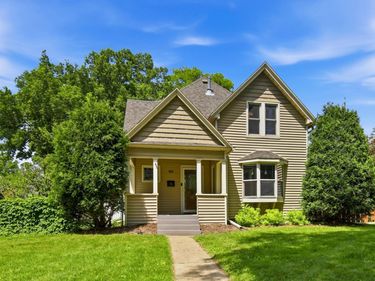 825 E Center Street, Rochester, MN 55904