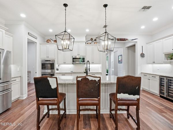 8621 MABEL Drive, Jacksonville, FL 32256