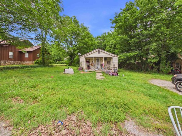 190 W Mark Street , Batesville, AR 72501
