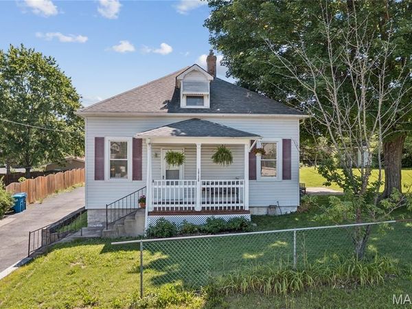10130 Baptist Church Road , St Louis, MO 63123