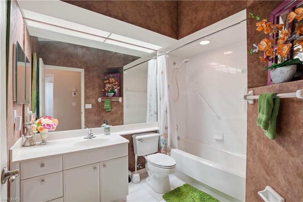 10871 Crooked River Rd , Unit 202, Estero, FL 34135 Photo