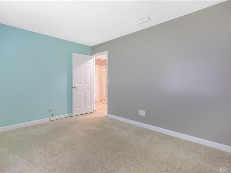 5704 Springgate Court, Huber Heights, OH 45424 Photo 15