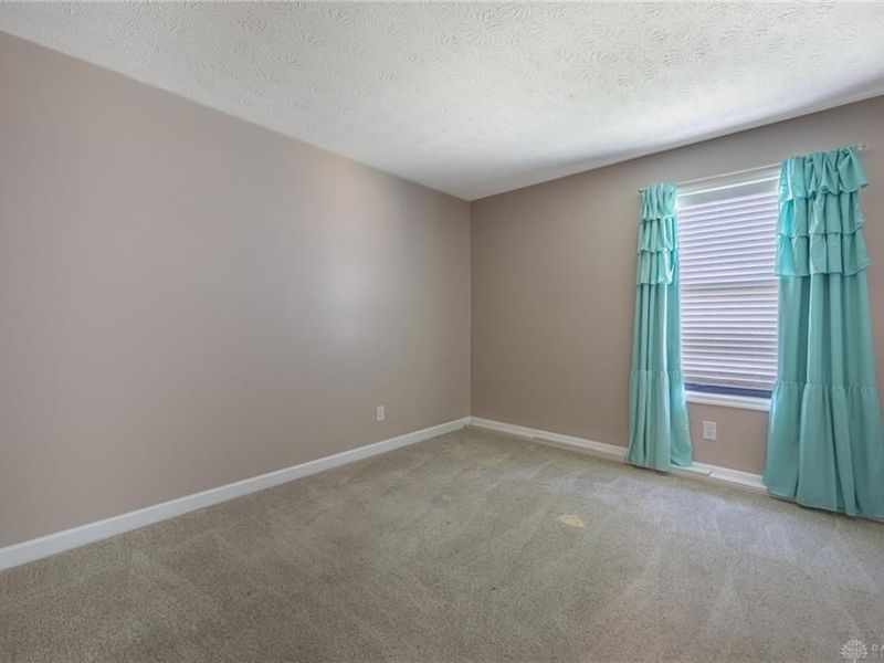 5704 Springgate Court, Huber Heights, OH 45424 Photo 16