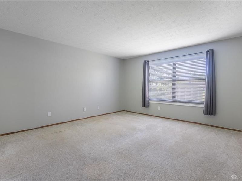 5704 Springgate Court, Huber Heights, OH 45424 Photo 19