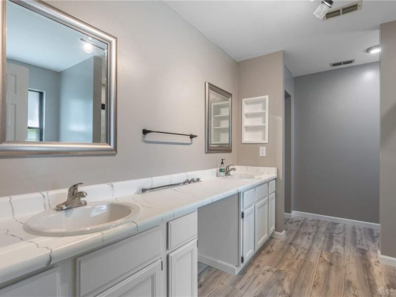 5704 Springgate Court, Huber Heights, OH 45424 Photo 21