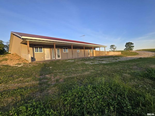 2960 E County Road 2660 N County Road, La Harpe, IL 61450