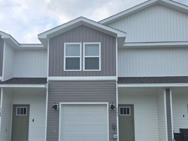 1306 Leeway Dr, Pensacola, FL 32507