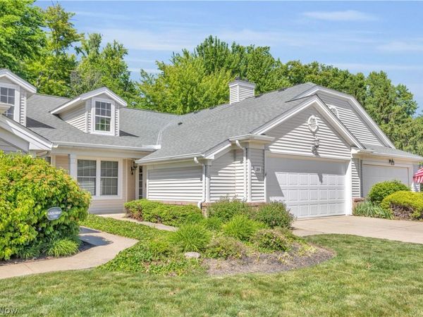 29 Community Drive , Avon Lake, OH 44012