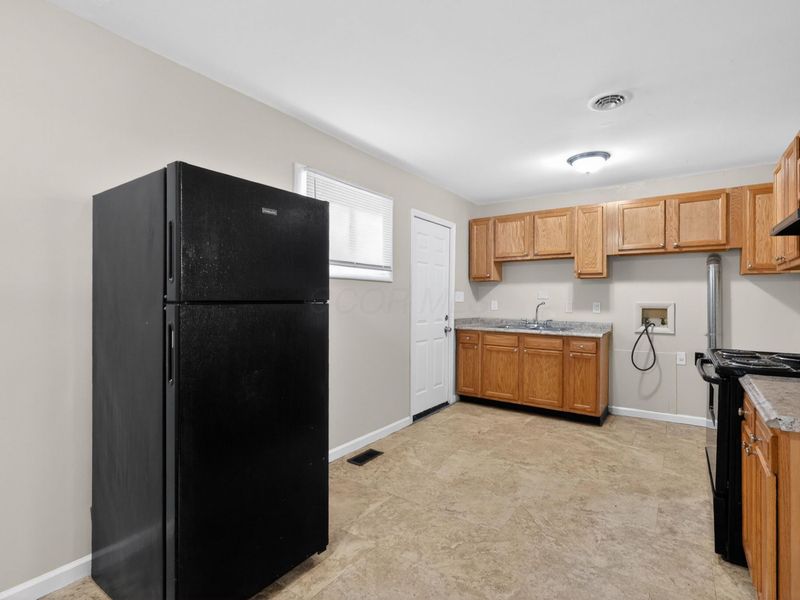1572 Northridge Road , Columbus, OH 43224 Photo 12